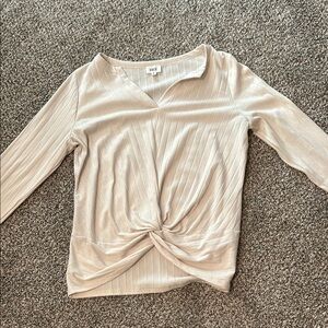 BKE Women’s Cream twist top